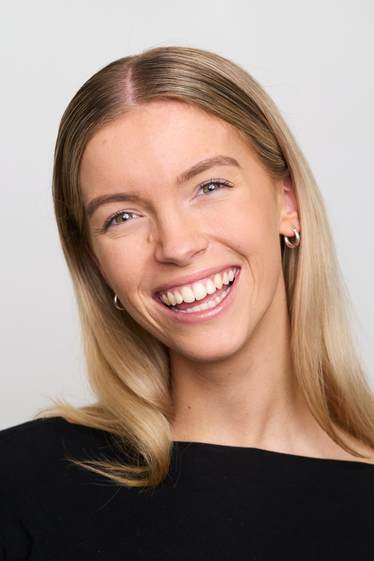 Patient portrait supplied by My Cosmetic Dentist