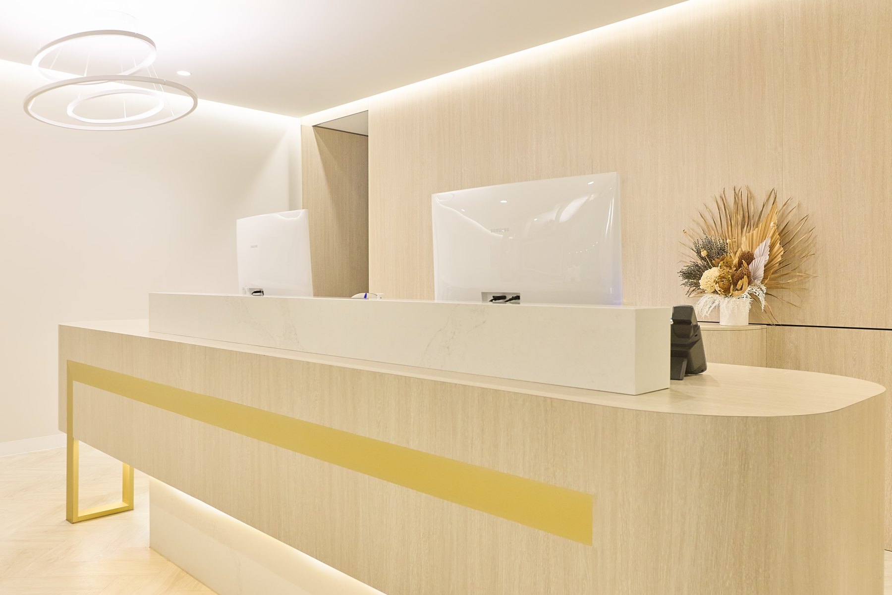 My Cosmetic Dentist reception desk